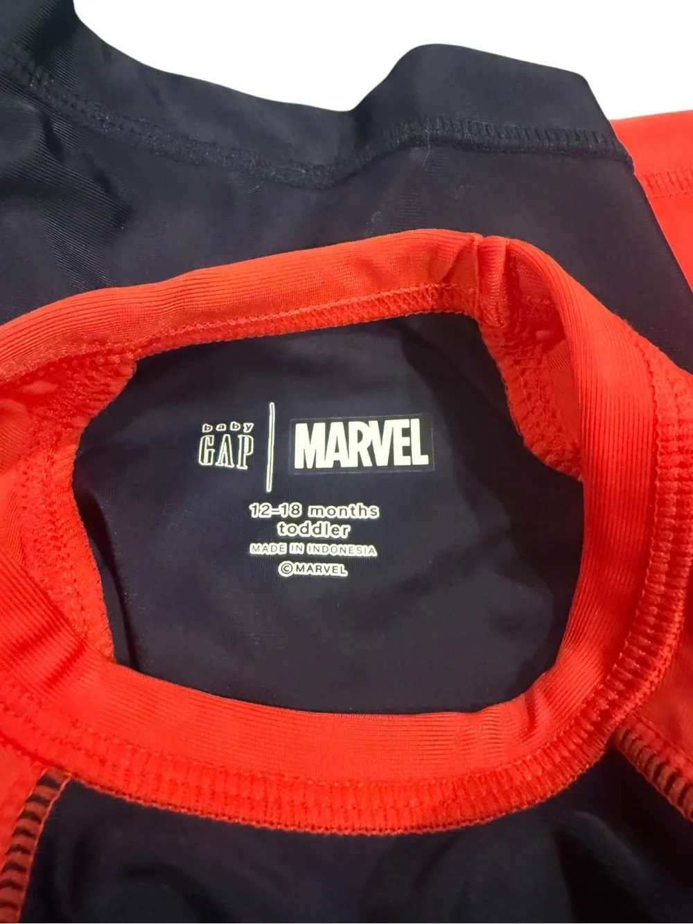 Baby Gap Boys Marvel Rash Guard Swim Shirt Long Sleeve UPF50+ Pool, Size 12-18 M